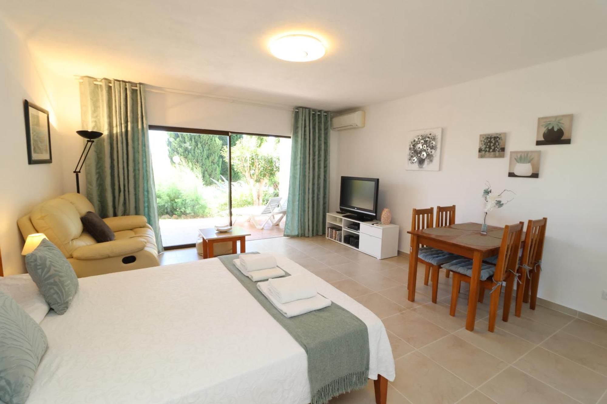 Camelia 52 Beach Studio Apartment - Sao Rafael, البوفيرا المظهر الخارجي الصورة